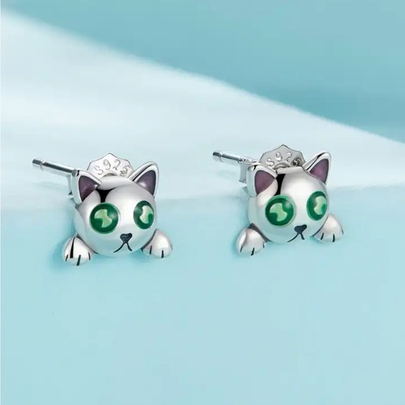 Sterling Silver Glow In The Dark Cat Stud Earrings - Picture 2 of 5